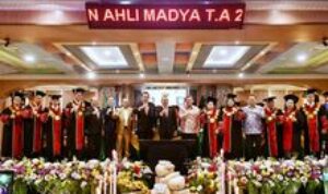Gubernur Edy Rahmayadi Motivasi Para Wisudawan Institut Kesehatan Medistra