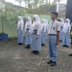 Babinsa Koramil 0201-10/MM Serka Subagyo Berikan Bimbingan Kepada Siswi Praktek Kerja Lapangan