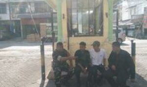 Babinsa Koramil 0201-01/MP Sertu Suprayitno Laksanakan Komsos Bersama Security Perumahan Merbau Mas