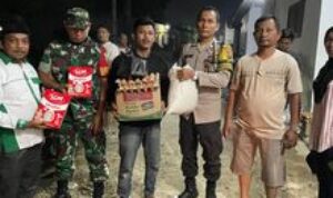 Babinsa Koramil 0201-15/DT Dampingi Penyerahan Bantuan Sosial untuk Korban Kebakaran di Patumbak Kampung