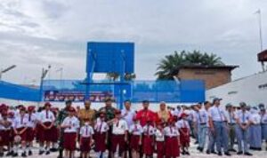 Babinsa Koramil 0201-02/MT Pimpin Upacara Pengibaran Bendera di Sekolah Gajah Mada