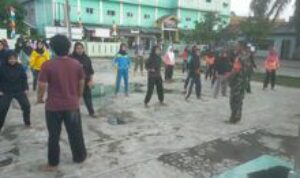 Babinsa Koramil 12/HP Kodim 0201/Medan Latih Bela Diri Silat kepada Siswa di Desa Binaannya