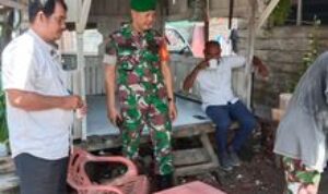 Babinsa Serka Subagio Tinjau Pos Kamling Bersama Kepling dan Warga untuk Pelihara Kamtibmas