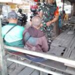 Peran Babinsa di Tengah Masyarakat: Babinsa Koramil 0201-06/MS Berikan Semangat kepada Warga