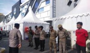 Babinsa Koramil 0201-04/MK Amankan Pertandingan Tenis Meja PON XXI Aceh-Sumut di GOR Angsapura