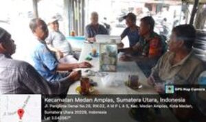 Babinsa Koramil 0201-08/MA Sambangi dan Komsos Dengan Warga Di Warung Kopi