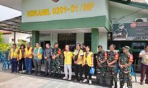 Koramil 0201-01/MP dan Yayasan Tri Dharma Medan Bagikan Sembako kepada Masyarakat