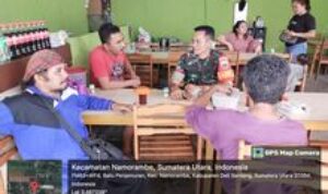 Jalin Keakraban Dengan Warga Binaan, Babinsa Koramil 0201 -14/PB Komsos di Warung Kopi