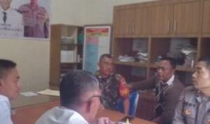 BABINSA KORAMIL 0201-12/HP SERKA JUMINGAN MELAKSANAKAN ( KOMSOS ) KOMUNIKASI SOSIAL DIDUSUN 1 DESA LAMA