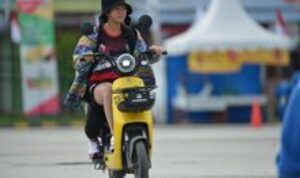 Atlet PON XXI Tak Ketinggal Nikmati Danau Toba di Sekitar Venue Ski Air