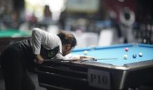 Kenny Tirza Sabet Emas Pertama Papua Pegunungan dari Biliar