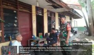 Babinsa Serka Saprizal Gelar Gotong Royong Bersama Warga di Kelurahan Medan Helvetia