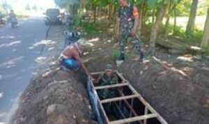 Babinsa Koramil 0201-14/PB Serda Agustiar Ajak Pekerja Bangunan Utamakan Keselamatan Kerja