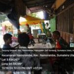 Babinsa Desa Tanjung Selamat Jalin Keakraban dengan Warga Melalui Komsos