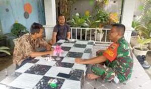 Babinsa Serda Hamzah Efendi Ingatkan Warga Tentang Pentingnya Kesehatan di Tengah Cuaca Pancaroba