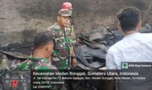 Babinsa Koramil 0201-06/MS Tanggap Bantu Evakuasi Kebakaran di Babura, Medan Sunggal