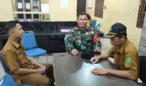 Babinsa Koramil 0201-03/MD, Serka Mhd Damse Siregar Jalin Kebersamaan Dengan Mitra Kerja di Kantor Lurah Jalan Mandala Bypass