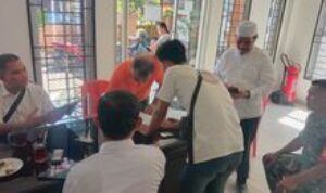 UNTUK MENJALIN SILATURAHMI, BABINSA KOMSOS BERSAMA WARGA BINAANNYA