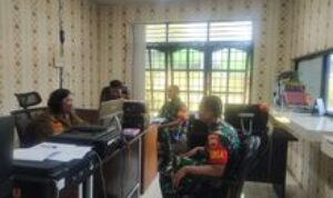 Bina Sinergitas, Babinsa kodim 0201-07MT Komsos Dengan Staf Kelurahan