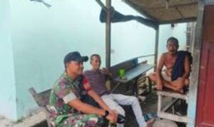 KOPDA ITWANSYAH KOMSOS AJAK WARGA JAGA KEBERSIHAN LINGKUNGAN