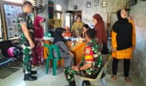 Dukung Program Kesehatan, Babinsa Kelurahan Jati Dampingi Posyandu Lansia