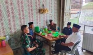 Babinsa Koramil 0201-13/PST Gelar Komsos dengan Perangkat Desa dan Warga di Sei Rotan