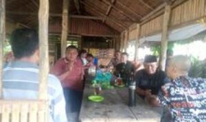 Melalui Komsos, Babinsa Koramil 0201-14/PB Pererat Hubungan Silaturahmi Dengan Warga Binaan