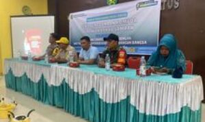 Hadiri Undangan Unit Produksi Koperasi,Babinsa Pelda Zulkarnaen Pantau Demo Penggunaan Kompor Berbahan Plastik