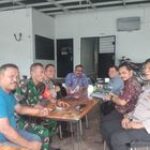 Babinsa Kelurahan Sei Sikambing B Lakukan Komsos dan Silaturahmi dengan Tokoh Masyarakat dan Aparatur Wilayah