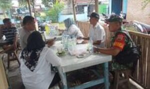 Jelang Hari Raya Imlek, Babinsa Koramil 0201-03/MD Gelar Komsos Bahas Kamtibmas