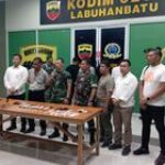 Dandim 0209/LB Pimpin Konferensi Pers Hasil Penggerebekan Barak Narkoba di Rantau Selatan Labuhanbatu