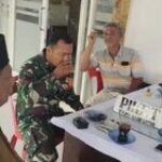 Kerja Sama Yang Baik, Babinsa Komsos bersama Kepala Desa dan Warga