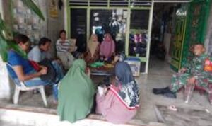 Babinsa Koramil 0201-09/MB Laksanakan Komsos dengan Warga Bagan Deli