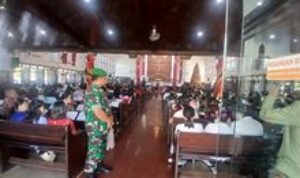 Babinsa Koramil 0201-05/MB Laksanakan Pengamanan Ibadah Tahun Baru 2025 di Gereja GKPI Sriwijaya
