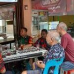 Babinsa Koramil 0201-01/MP Sertu Zainul Azis Gelar Pertemuan dengan OKP di Wilayah binaan dalam Rangka Pembinaan Teritorialnya