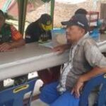 Babinsa Sei Kera Hilir II Lakukan Komsos Bahas Keamanan Wilayah