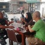 Babinsa Koramil 0201-01/MP Jalin Keakraban dengan Warga Melalui Komsos