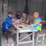 Babinsa Koramil 0201-01/MP Gelar Komsos dan Gotong Royong di Sei Putih Tengah