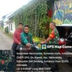 Babinsa Serda Agus Tiar Lakukan Komsos dengan Pedagang Gas Elpiji 3 Kg di Namo Rambe