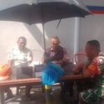 Babinsa Sidodadi Laksanakan Komsos dengan Security Showroom Mobil Delta Mulia di Medan Timur