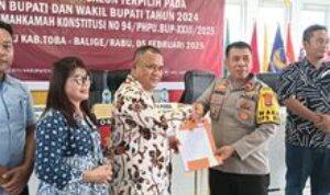 Wakapolres Toba Hadiri Rapat Pleno Terbuka Penetapan Pasangan Bupati dan Wakil Bupati Toba Terpilih