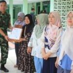Senangnya Warga, Ketika Peringati HUT ke-64 Kostrad, Yonbekang 1 Kostrad Gelar Bakti Sosial Pembuatan Akta Kelahiran Gratis