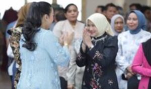 Ketua TP-PKK Kabupaten Asahan Ikuti Penutupan MRFW