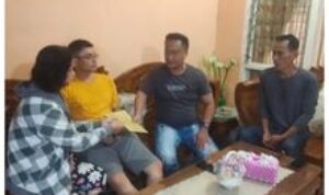 Turut Berduka Cita, Alumni SEBA POLRI 90/91 Berikan Uang Duka kepada Keluarga Alm.AKP H.Manurung