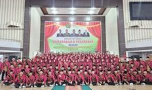 MAN 3 Tapanuli Tengah Gelar Acara Muhasabah dan Pelepasan Kelas XII Sekaligus Wisuda Tahfidz Tahun 2025