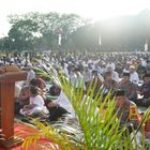 Bupati Langkat Syah Afandin Sholat Idul Fitri Bersama Ratusan Umat di Alun-Alun Stabat