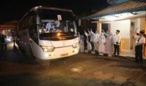 Wakil Bupati Asahan Lepas Jemaah dari Asrama Haji Medan