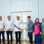 Bupati Langkat Syah Afandin Raih Penghargaan Komunikasi Publik Terbaik dari Mahasiswa S3 UINSU