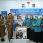 Ketua dan Staf Ahli TP PKK Kabupaten Asahan Lakukan Pembinaan UP2K di Desa Bunut Seberang