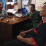 Babinsa Komsos Bersama Kadus satu Dan Perangkat desa